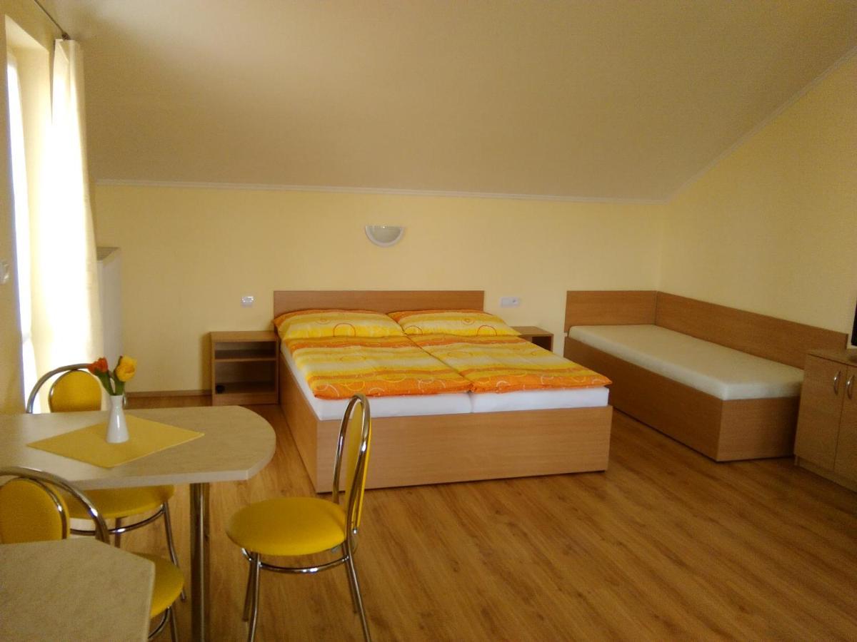 Hotel Privat Sulamit Podhájska Exterior foto